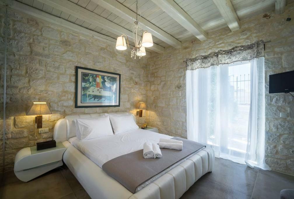 Heraklion Twins House - Private Pool Retreat Episkopi  Bagian luar foto