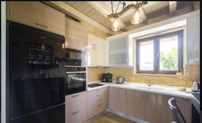 Heraklion Twins House - Private Pool Retreat Episkopi  Bagian luar foto